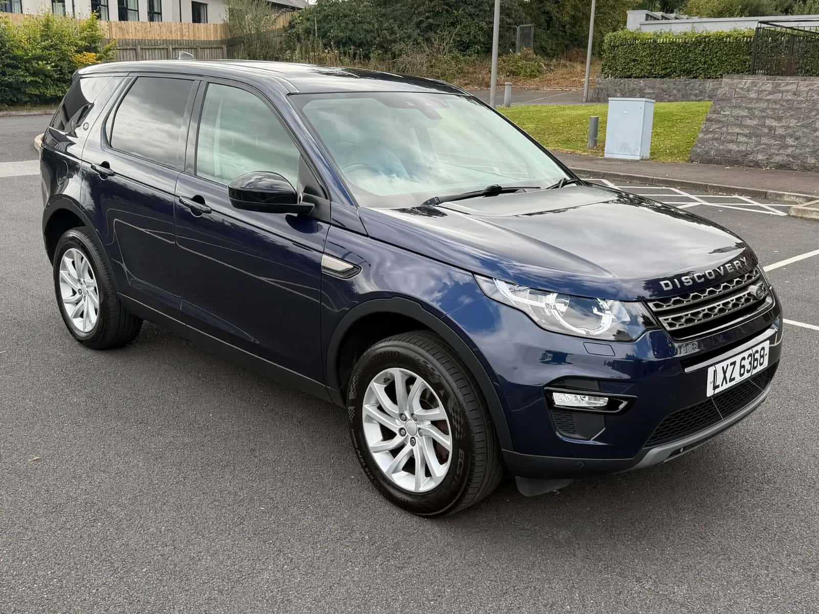 2017 Land Rover Discovery sport 2.0 TD4 180 SE Tech 5dr Auto, blue